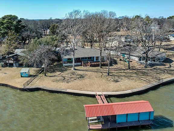 2nd image of 226 Sherwood Shore Dr