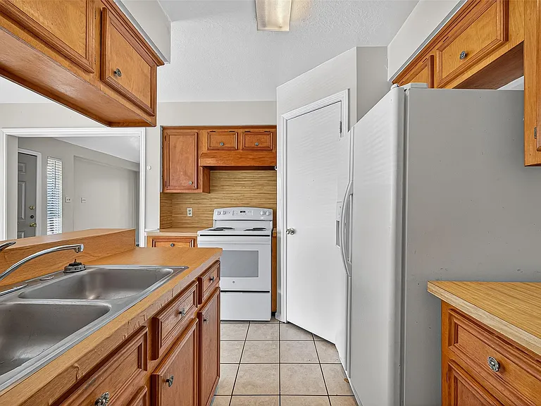 11503 Nobility Dr #4-C — Photo 28