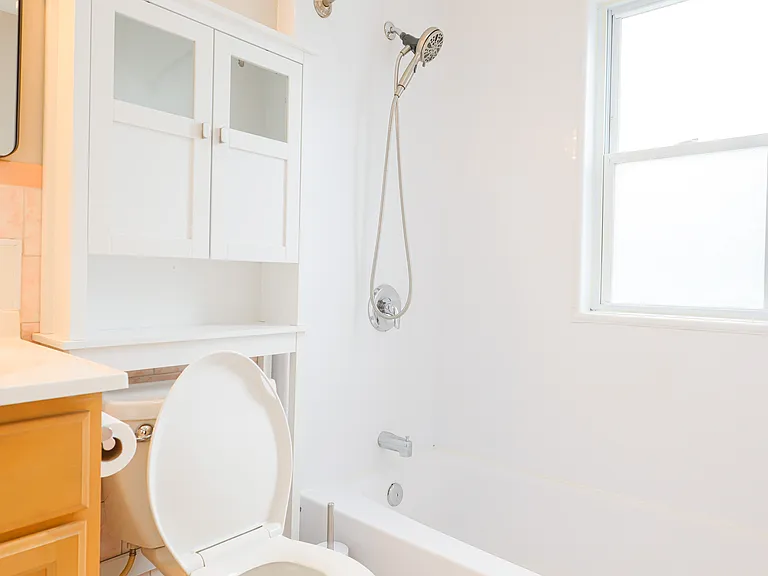31 Graham St #2 — Photo 13