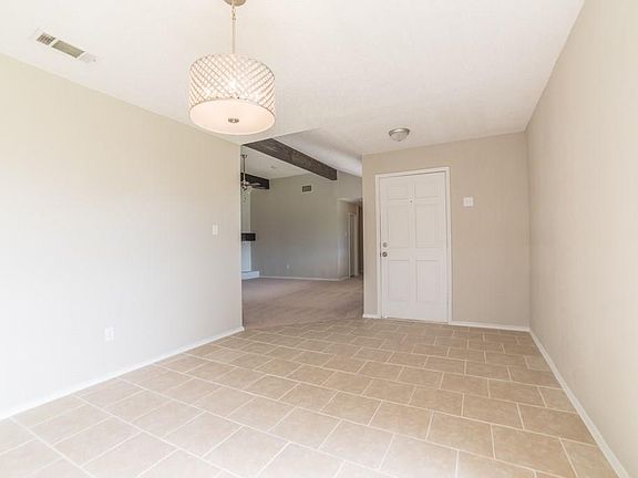 4th image of 2707 Poteet Dr