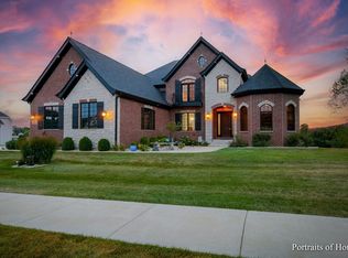 7365 Clubhouse Dr, Yorkville, IL
