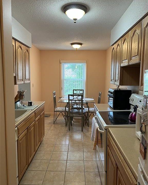 365 Mather St Hamden, CT, 06514 Apartments for Rent Zillow