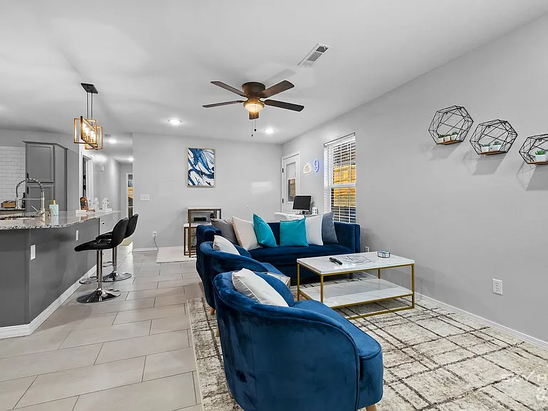 729 S Erika Ave — Photo 21