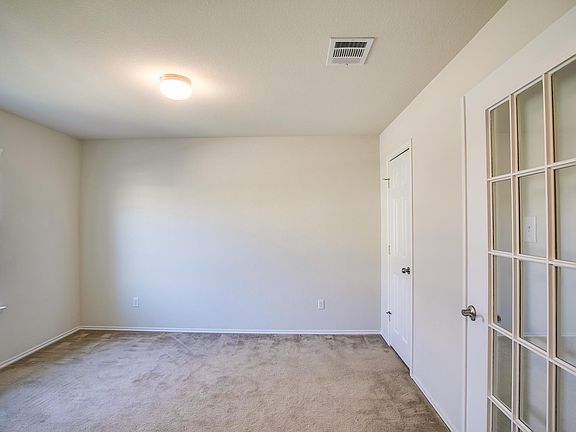 4th image of 3318 Claymore St