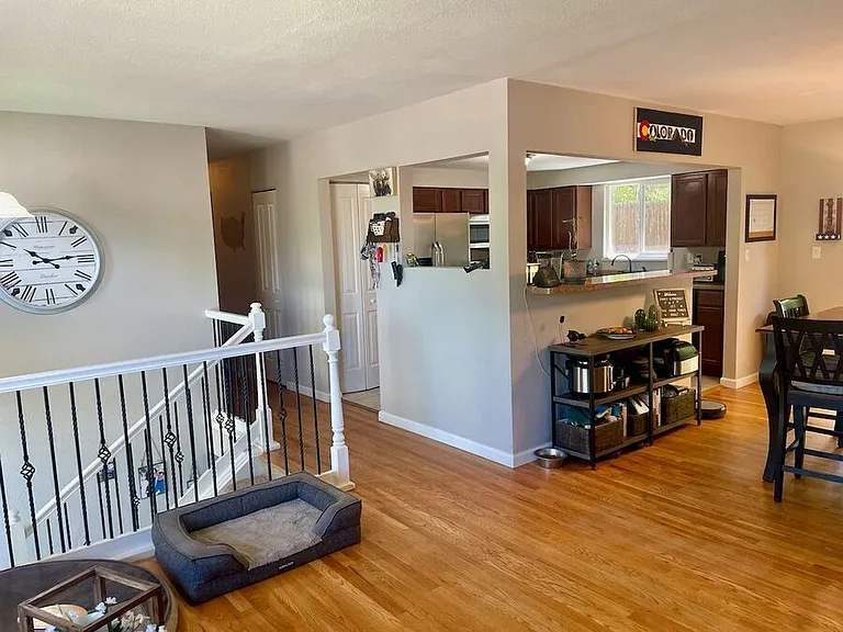 739 Cardinal St — Photo 18
