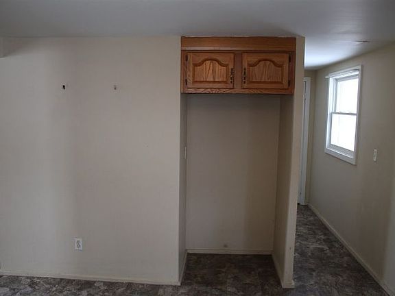 4th image of 2069 Woodland Pass