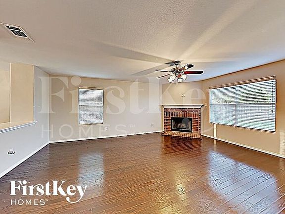 3rd image of 8625 Shallow Creek Dr