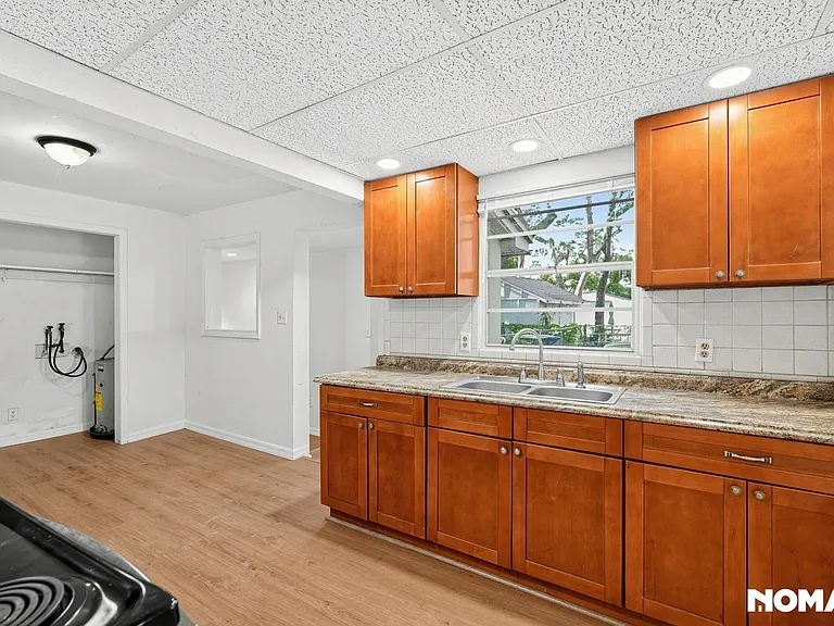 8915 N Orleans Ave — Photo 6