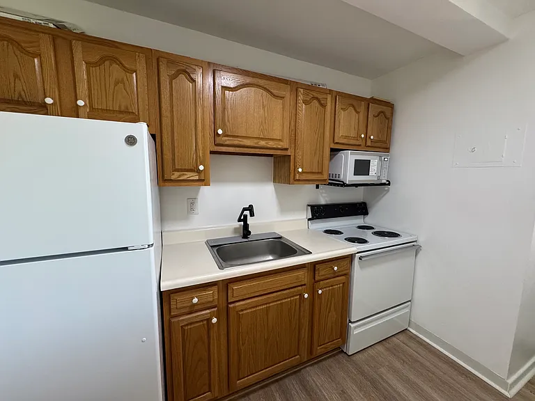 11720 Edgewater Dr #608 — Photo 32