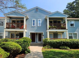 406 Ashmead Cmns #406, Enfield, CT 06082