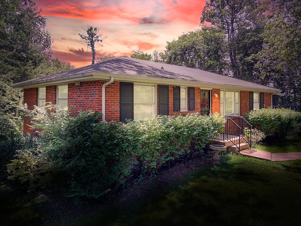 1st image of 538 Rosewood Dr