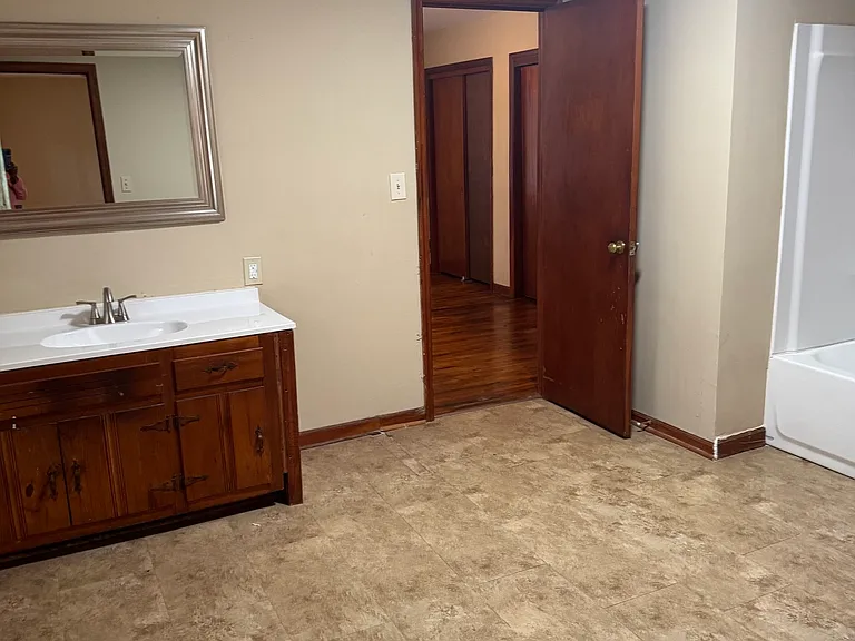 27 Mary Ann St — Photo 13