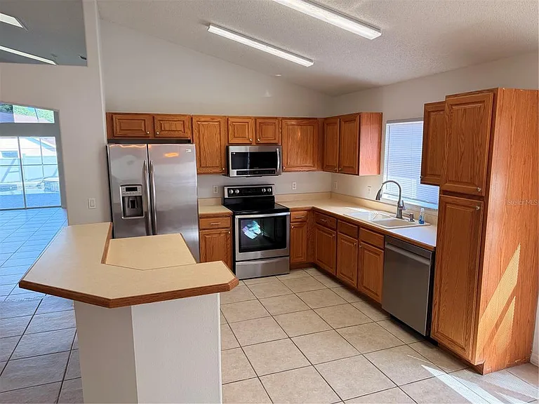 2604 Luiseno Way — Photo 4