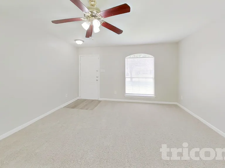 8707 Texas Acorn Ave — Photo 2