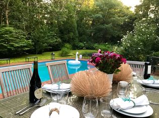 14 Cooper Ln, Southampton, NY 11968