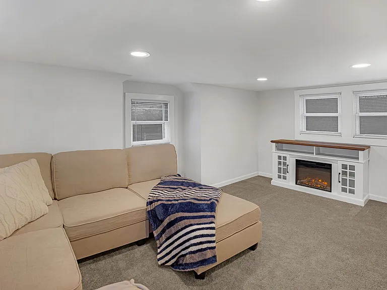 4091 Blow St — Photo 12
