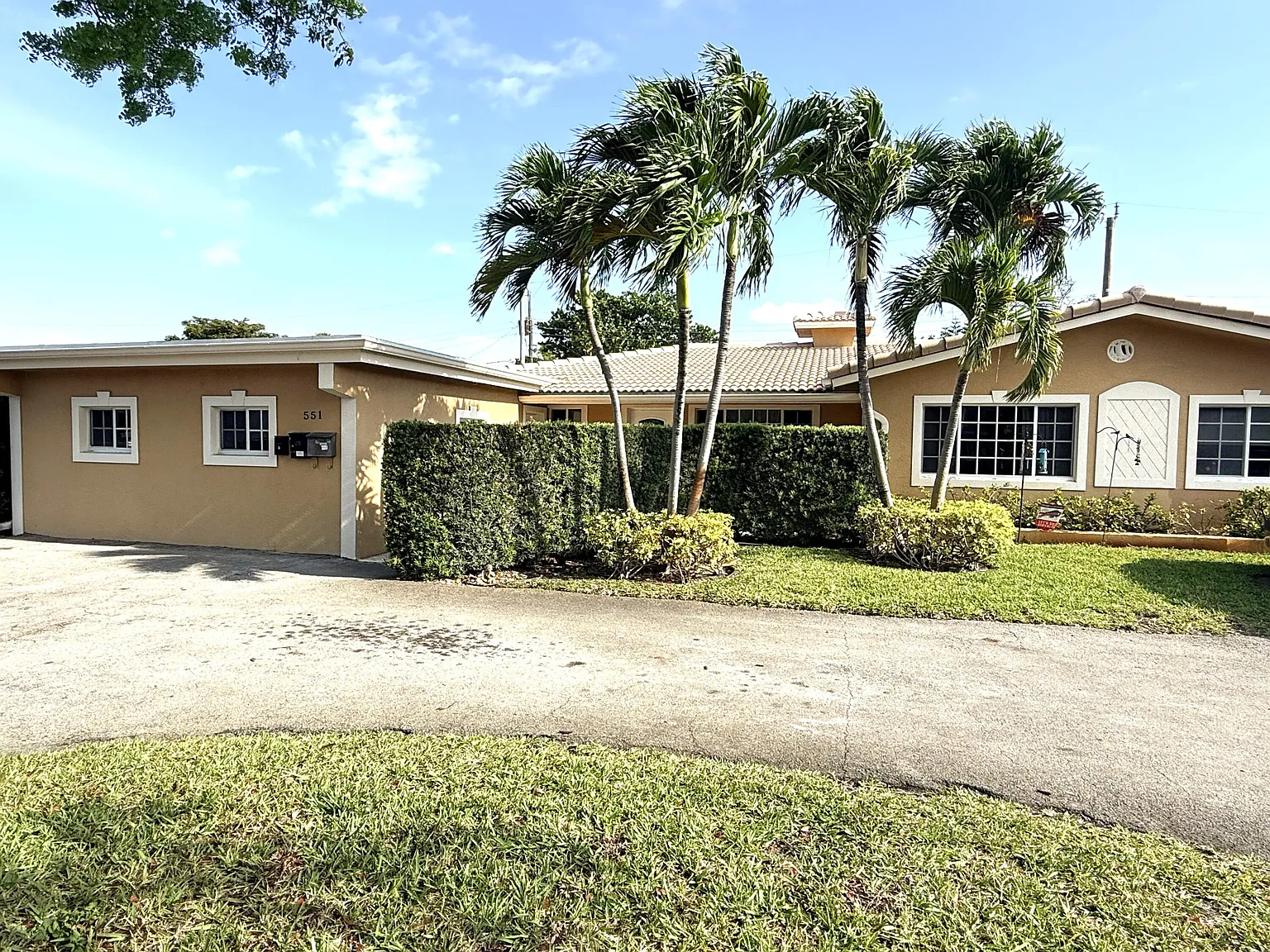 2 bed, 2.0 bath, 1000 sqft, $2,500 — Photo 1