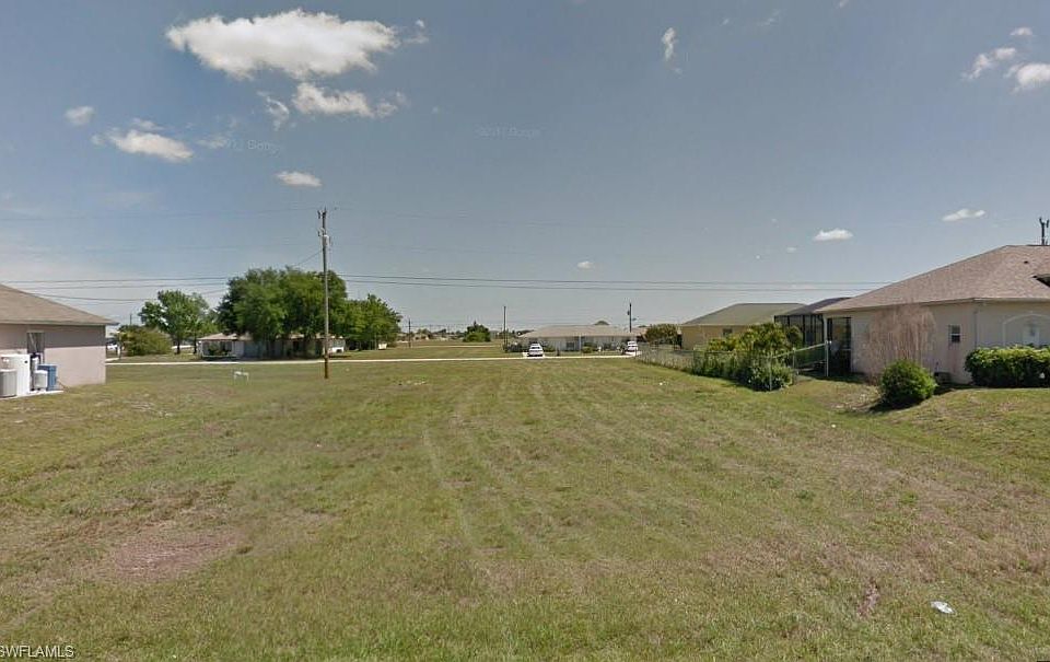 1st image of 815 NE 7th Ave