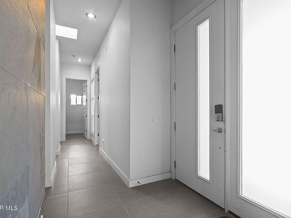 3rd image of 5973 Cartagena Cir