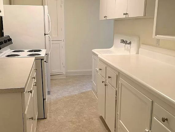 4th image of 1517 NE 8th Ave #60d8de7a7