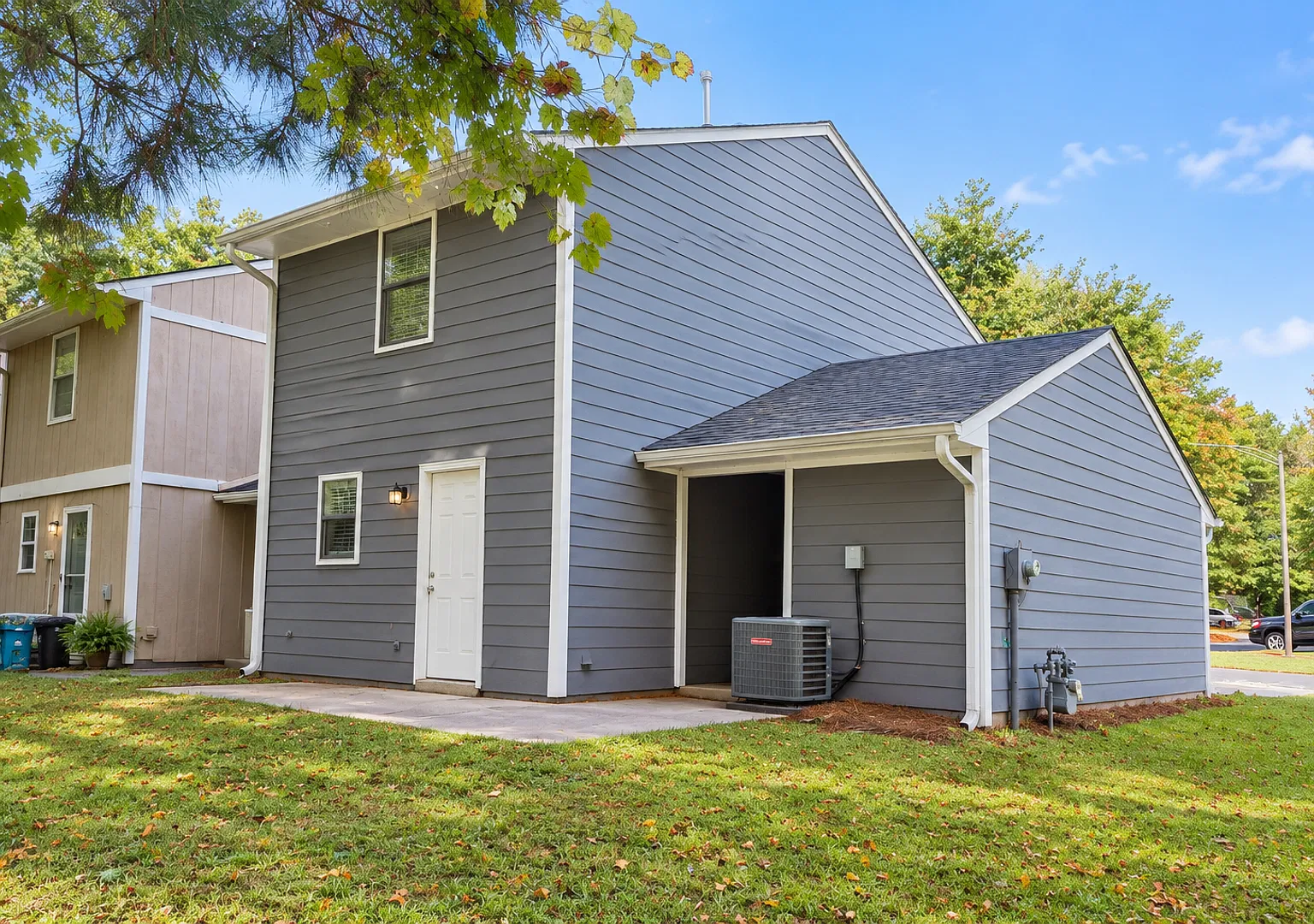 Quite Comfortable and Affordable Rental — Photo 2