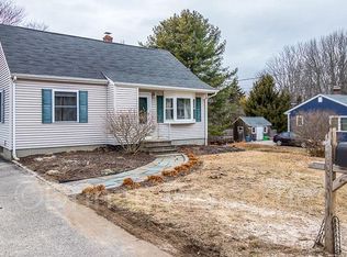 4 Grover Rd, Cape Elizabeth, ME 04107