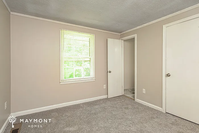 1404 Waterloo Dr — Photo 8