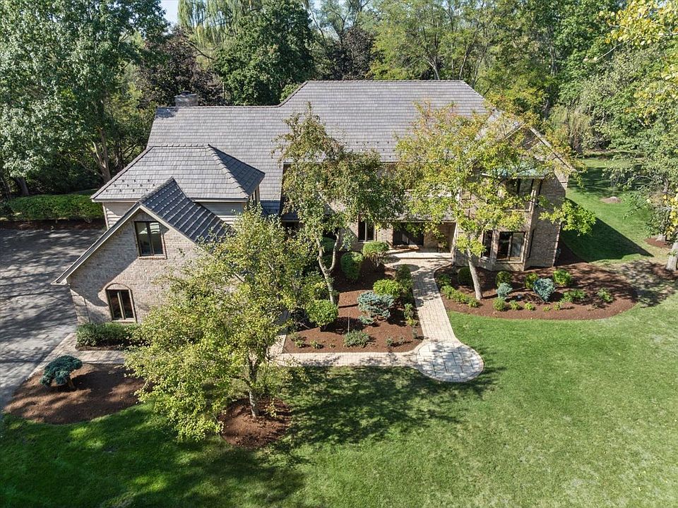 1st image of 5825 Blue Heron Dr