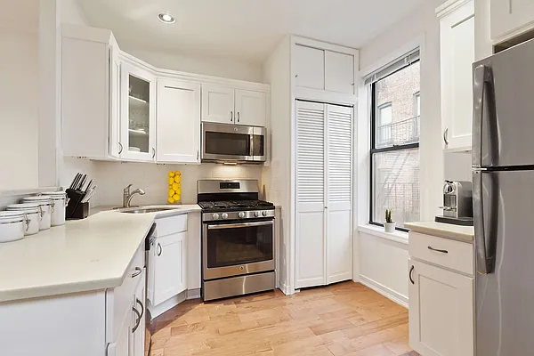 Rented by Compass | media 11