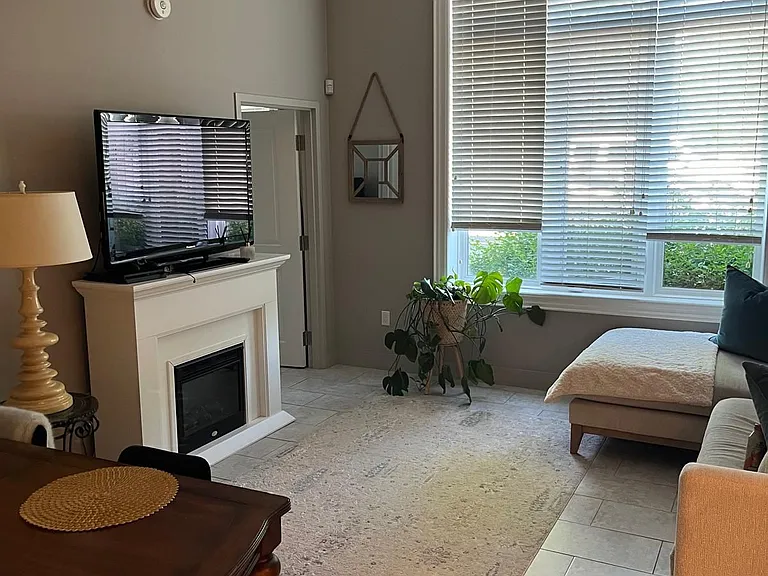 1518 Pelham St #102 — Photo 5