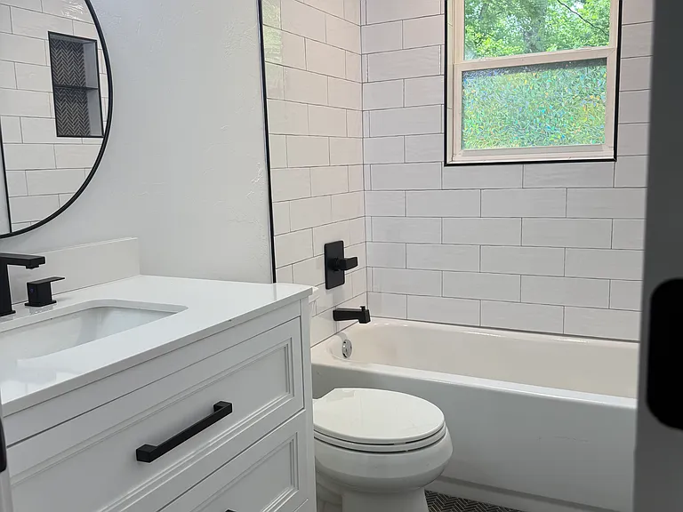 721 E Brooks St — Photo 13