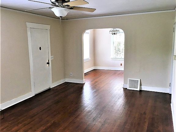 3rd image of 934 Dekalb St