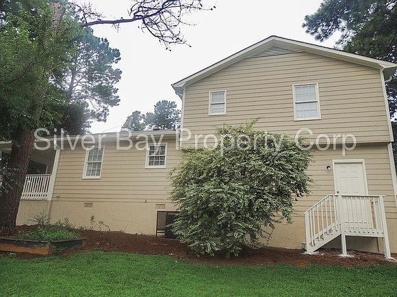 2nd image of 735 Marthas Dr