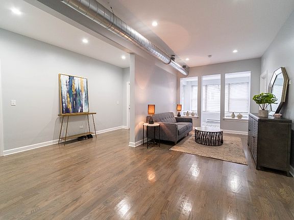 2nd image of 3101 W Leland Ave #1