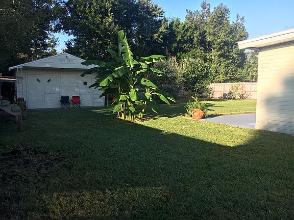 4th image of 140 Ellison Ave