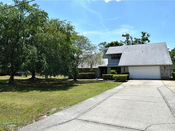3rd image of 8536 Pinecone Dr