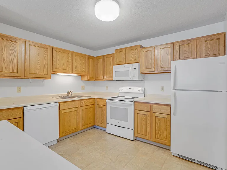 Applewoods Apartments — Photo 8