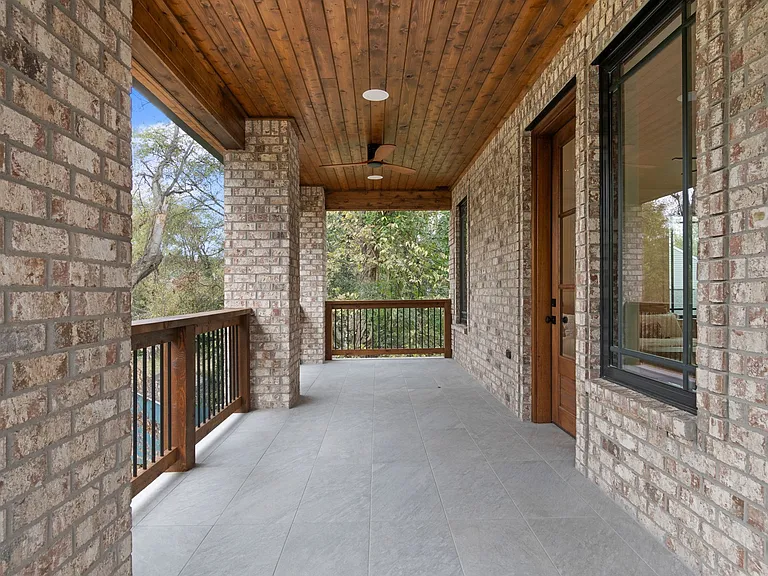 1240 Kenmore Pl — Photo 41