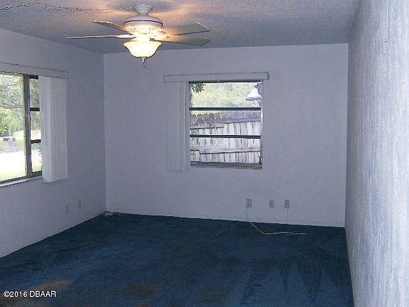 5th image of 210 Greenbriar Ave