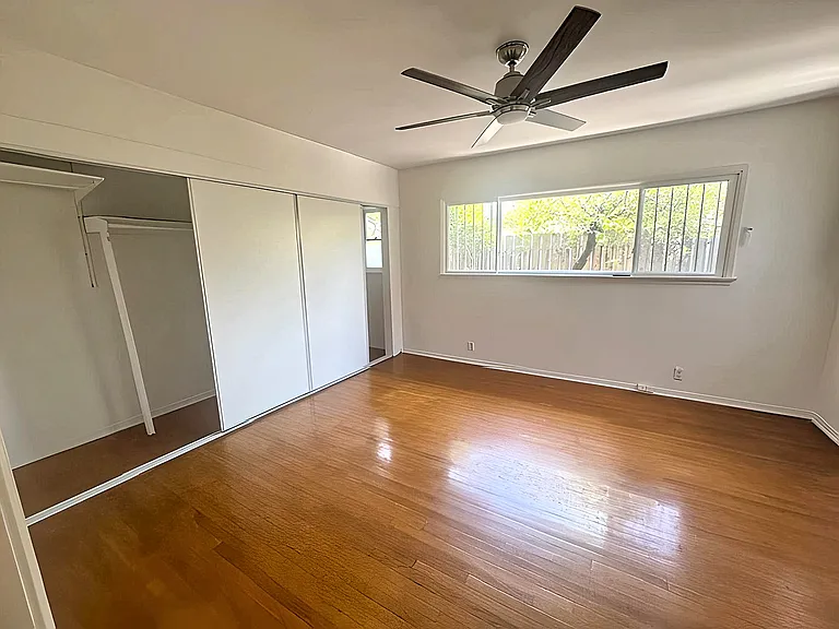 4434 1/2 Avocado St — Photo 10