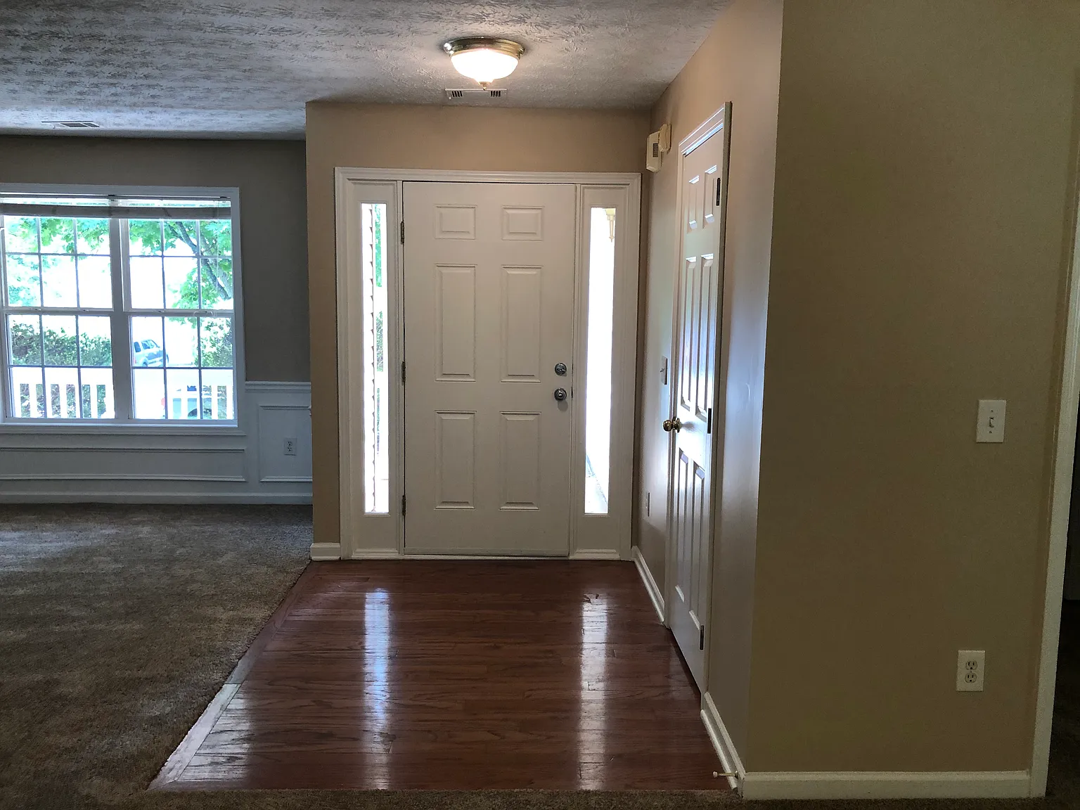 3 bed, 1659 sqft, $2,000 — Photo 3