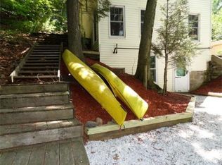242 Lake Shore Dr, Wayland, MA 01778