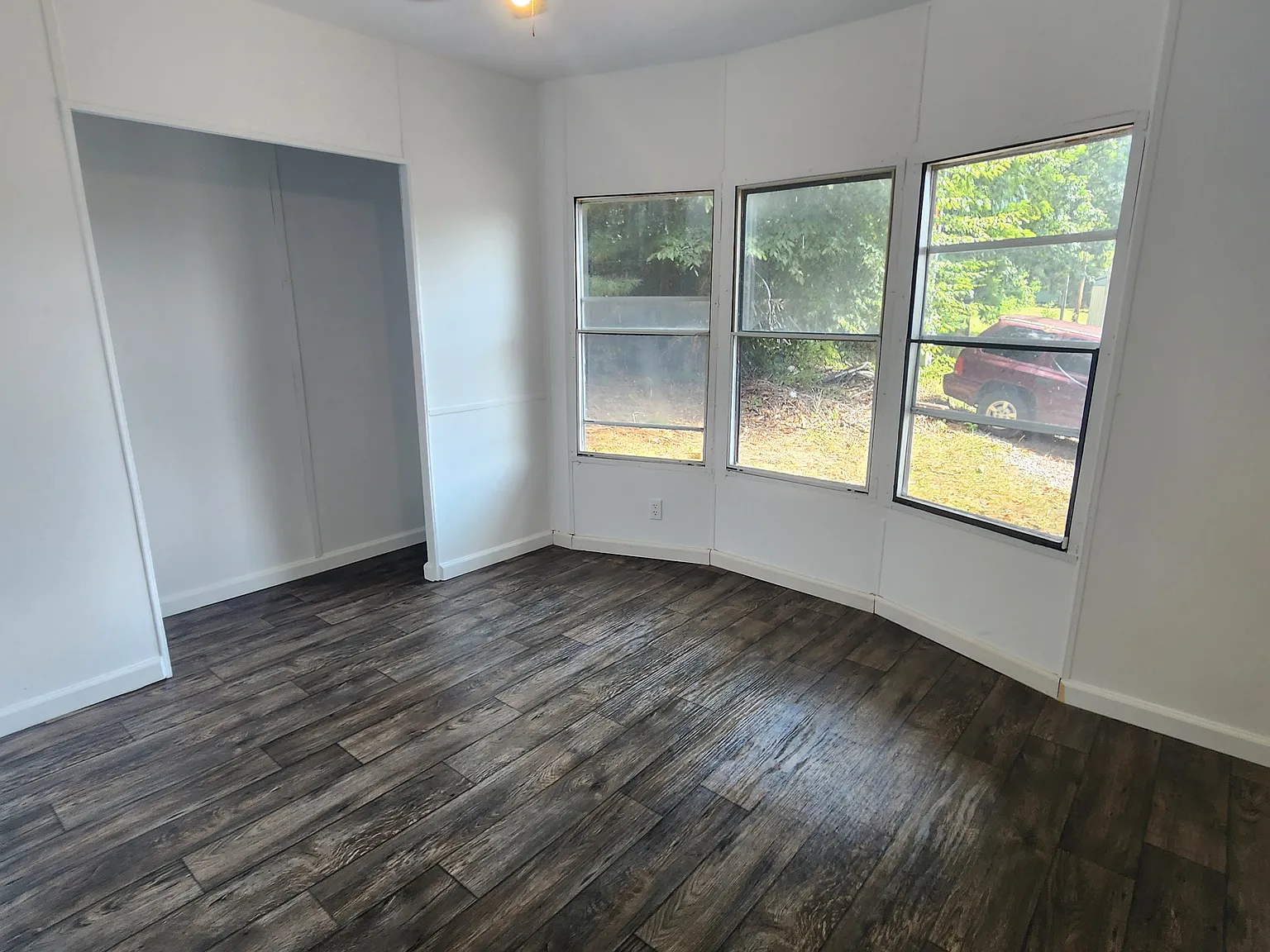 2 bed, 1000 sqft, $1,100 — Photo 4