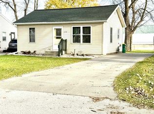 1378 Thrush St, Green Bay, WI 54303