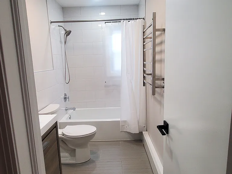 152 W 18th St #2 — Photo 7