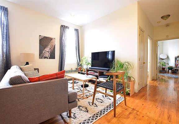 2nd image of 1439 Myrtle Ave #3A