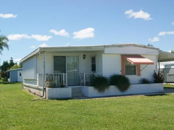 6948 SE Delegate St, Hobe Sound, FL 33455