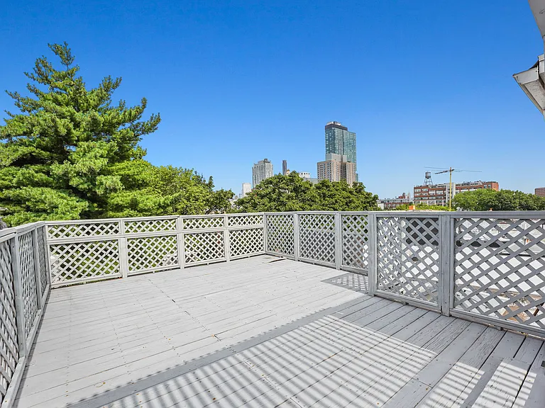 604 Carlton Ave #3 — Photo 8