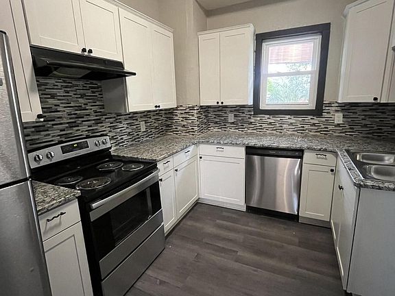 4th image of 1622 Myrtle Ave
