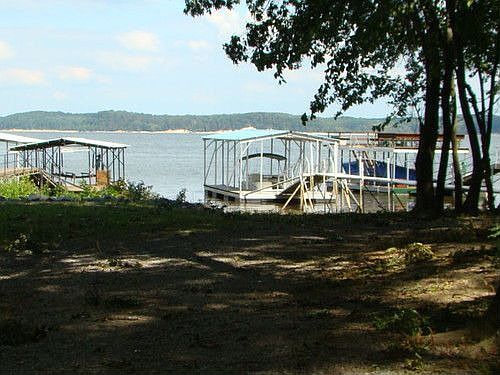 5th image of 527 Knight Ln